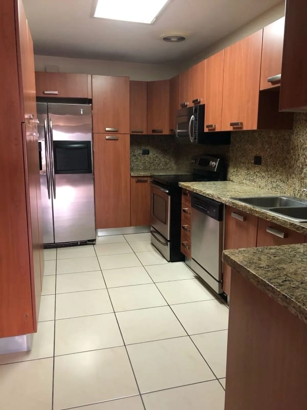 Vendo depto en zona 14, excelente ubicación! — Apartamento en Venta en Zona 14, Guatemala, Ciudad — foto 1 de 7