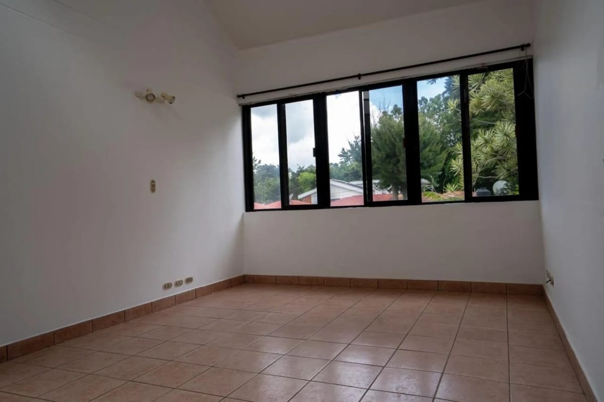 Vendo Linda Casa San Miguel II Kn 16.5 CAES — Casa en Venta en Carretera a El Salvador, Guatemala, Ciudad — foto 11 de 14