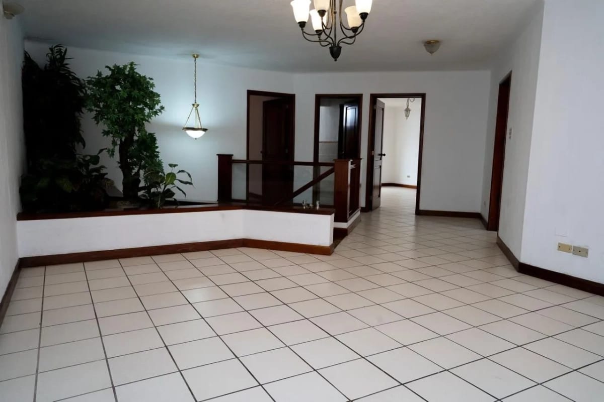 Vendo Linda Casa San Miguel II Kn 16.5 CAES — Casa en Venta en Carretera a El Salvador, Guatemala, Ciudad — foto 9 de 14