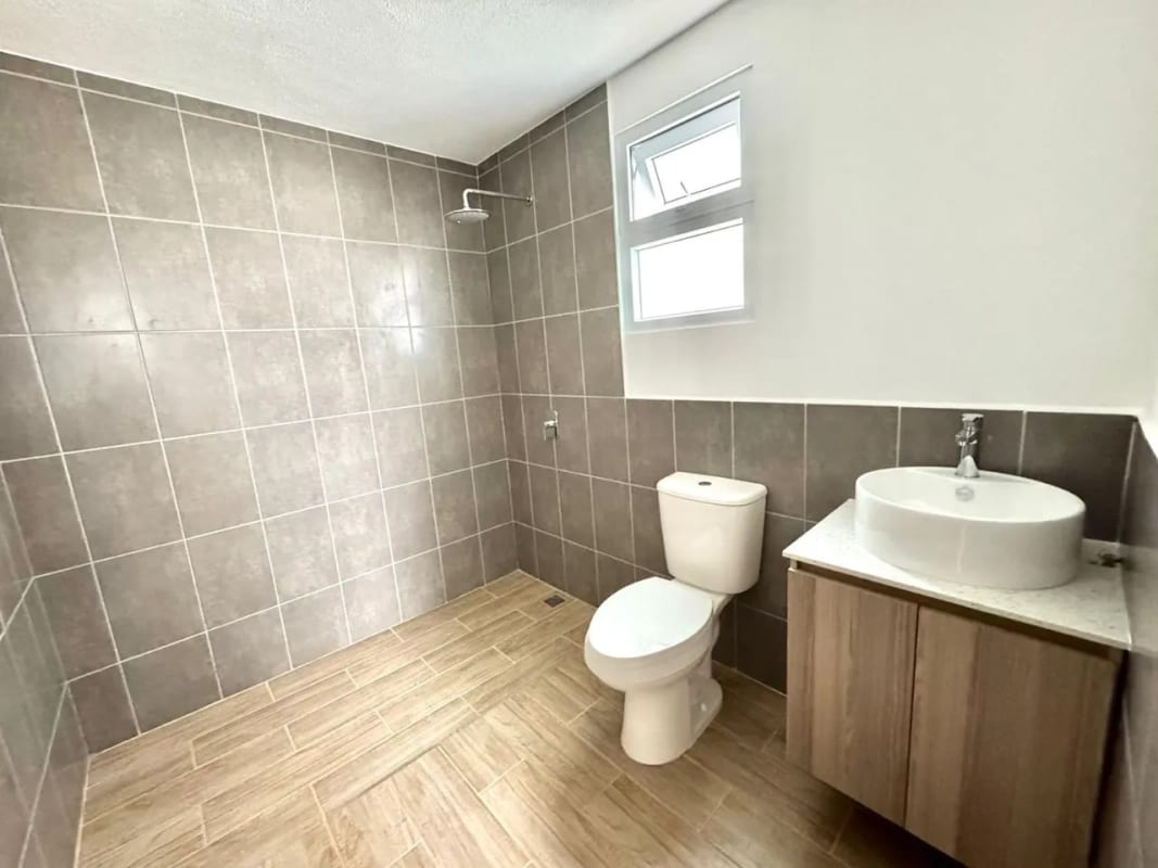 Casa en Venta Bosques de Santa Elena CAES KM.26 — Casa en Venta en Carretera a El Salvador, Guatemala, Ciudad — foto 6 de 17