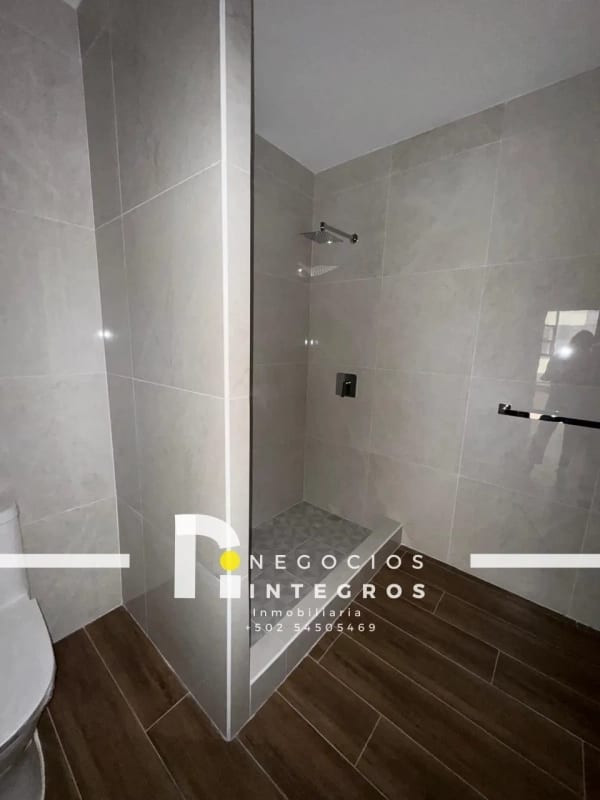 Vendo Apartamento Remodelado, Impuestos Incluidos, Milenia Oakland Z.10 — Apartamento en Venta en Milenia, Zona 10, Guatemala, Ciudad — foto 8 de 17