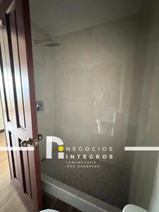 Vendo Apartamento Remodelado, Impuestos Incluidos, Milenia Oakland Z.10 — Apartamento en Venta en Milenia, Zona 10, Guatemala, Ciudad — miniatura 3 de 16