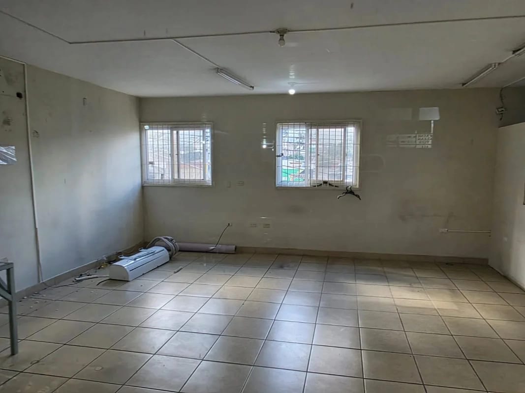 Vendo Bodega con Cliente Listo para Alquilarla a Largo Plazo — Bodega / Ofibodega en Venta en Zona 2 Mixco, Guatemala, Ciudad — foto 4 de 12