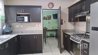 Condado Naranjo, casa totalmente equipada, dentro de Alameda Norte Q13,500 — Casa en Alquiler en Condado Naranjo, Zona 4 Mixco, Guatemala, Ciudad — miniatura 4 de 11