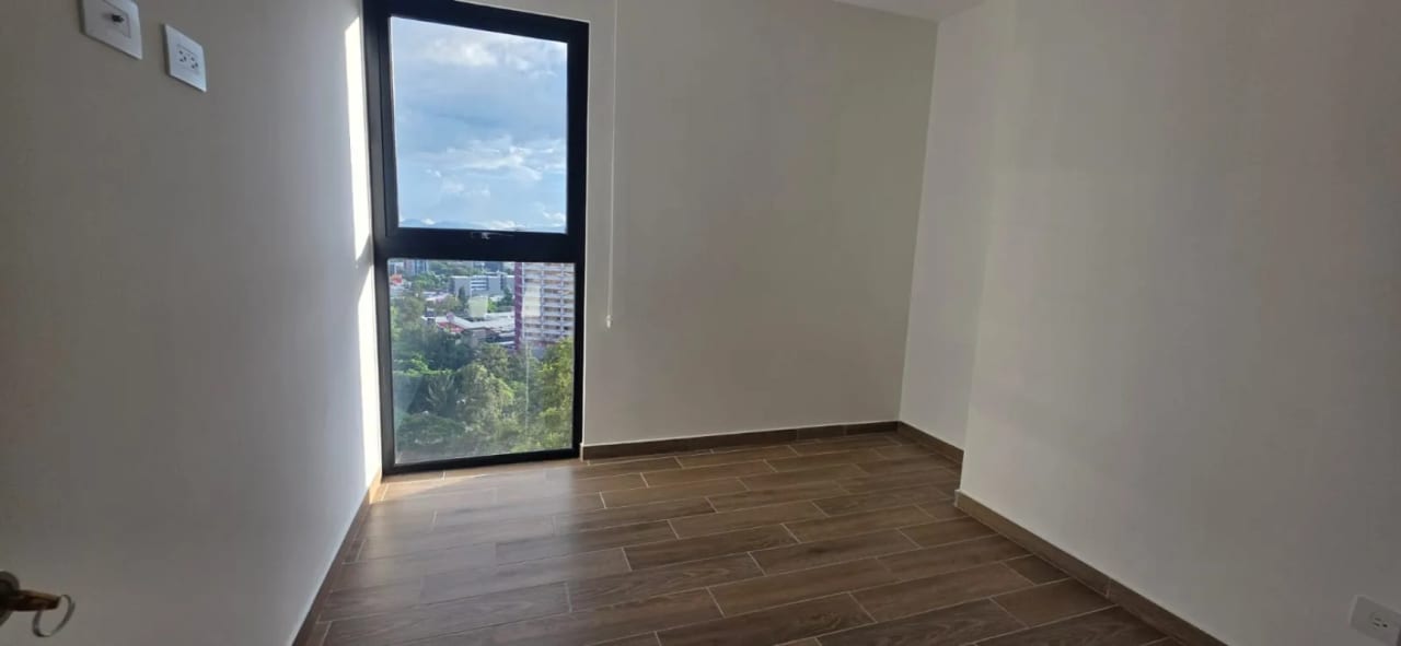 Apartamento en venta zona 14 — Apartamento en Venta en Zona 14, Guatemala, Ciudad — foto 4 de 7
