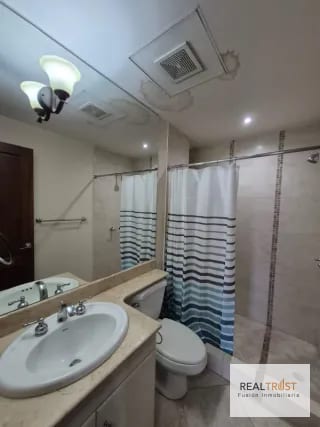 En renta Apartamento Amueblado ó sin muebles, zona 10 — Apartamento en Alquiler en Zona 10, Guatemala, Ciudad — miniatura 10 de 12