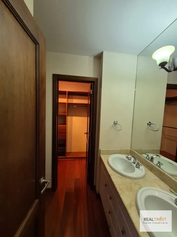 En renta Apartamento Amueblado ó sin muebles, zona 10 — Apartamento en Alquiler en Zona 10, Guatemala, Ciudad — foto 7 de 12