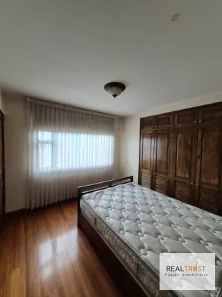 En renta Apartamento Amueblado ó sin muebles, zona 10 — Apartamento en Alquiler en Zona 10, Guatemala, Ciudad — miniatura 2 de 12