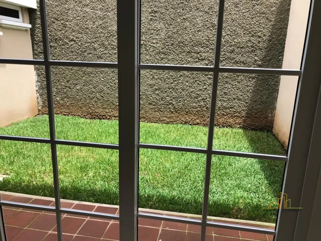 Ganga Casa en Venta en Villas de Santa Mónica Km 16.5 CAES Fraijanes – Amplia, con Jardín y Chimenea (Precio Rebajado) — Casa en Venta en km 16-20, Carretera a El Salvador, Guatemala, Ciudad — foto 7 de 8