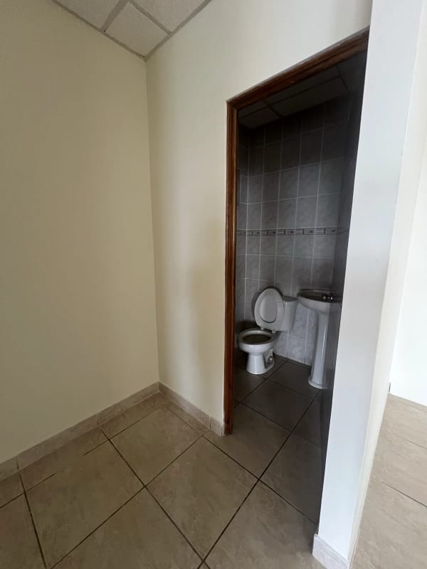 Condesa II / Oficina en Renta en Zona 13 โ Oficina en Alquiler en Zona 13, Guatemala, Ciudad โ foto 2 de 7