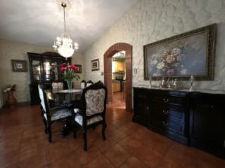 Venta amplia casa estilo Mediterráneo en San Cristóbal, Zona 8 Mixco — Casa en Venta en Zona 8 Mixco, Guatemala, Ciudad — miniatura 14 de 15