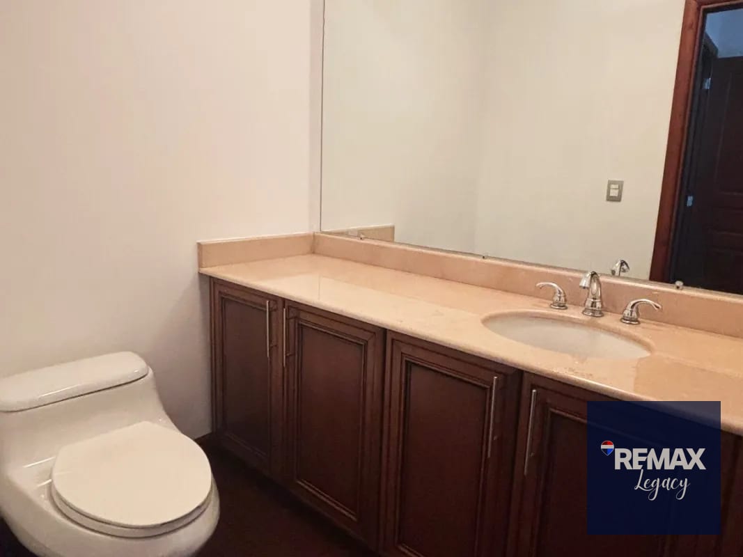 Apartamento Renta | Tadeus | zona 14 — Apartamento en Alquiler en Tadeus, Zona 14, Guatemala, Ciudad — foto 12 de 17