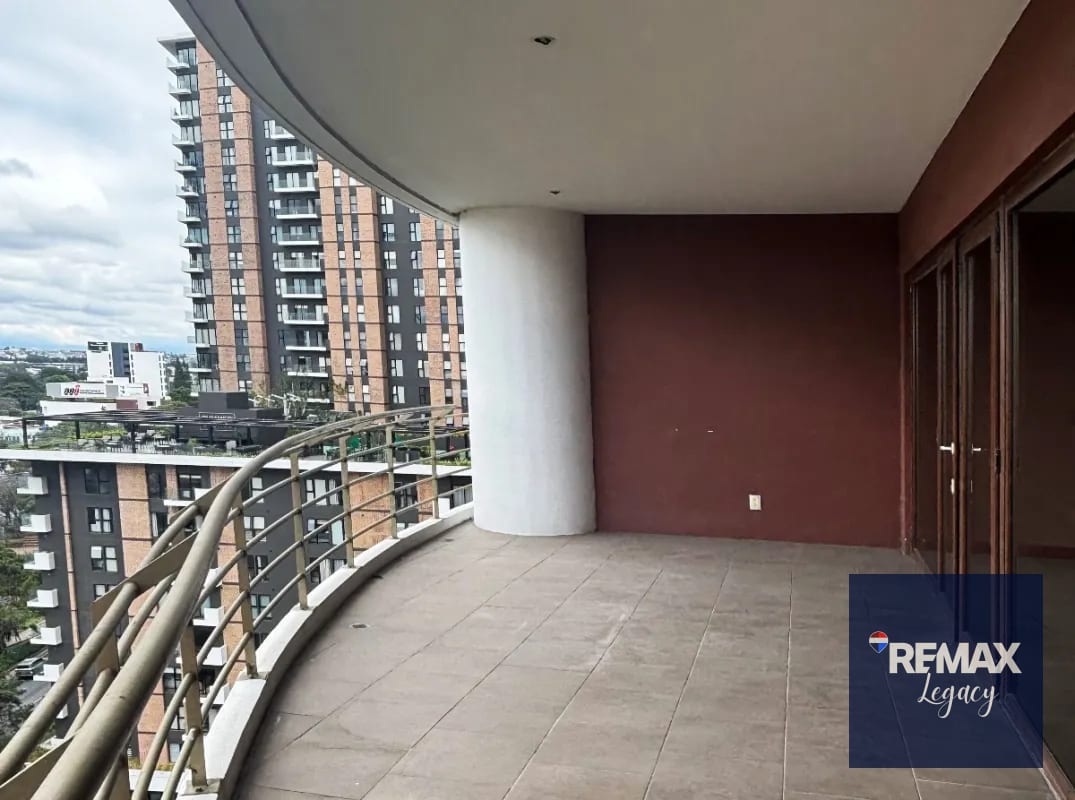 Apartamento Renta | Tadeus | zona 14 — Apartamento en Alquiler en Tadeus, Zona 14, Guatemala, Ciudad — foto 2 de 17