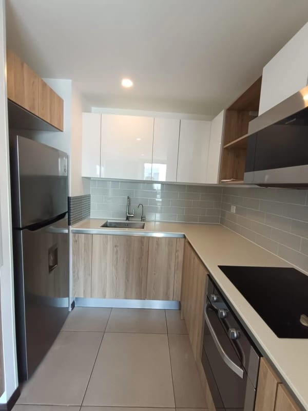 Centrico Apartamento en Venta/Renta Mira zona 10 — Apartamento en Venta en Mira, Zona 10, Guatemala, Ciudad — foto 1 de 13