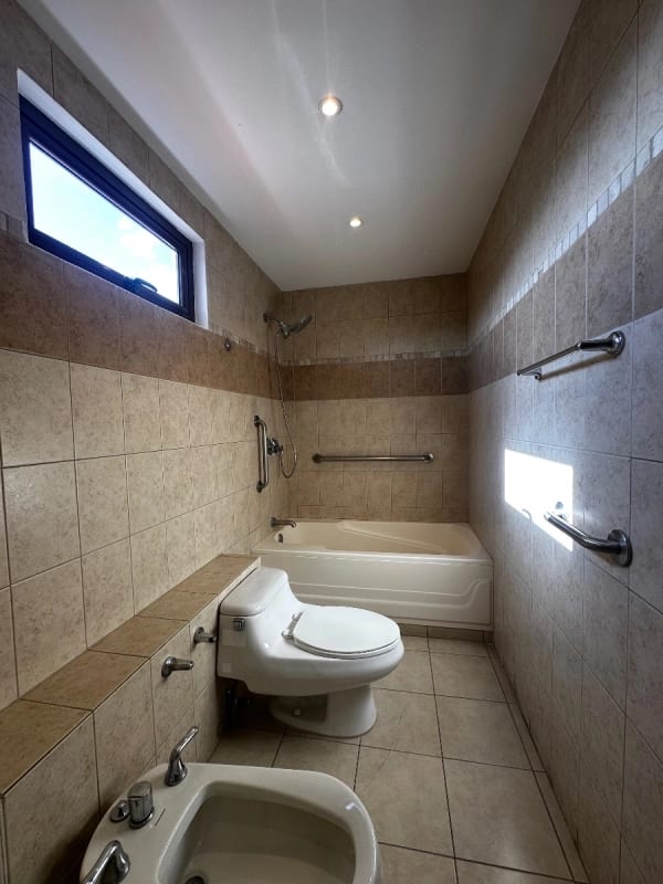 Zona 15, amplio apartamento en venta — Apartamento en Venta en El Robledal, Zona 15, Guatemala, Ciudad — foto 7 de 10