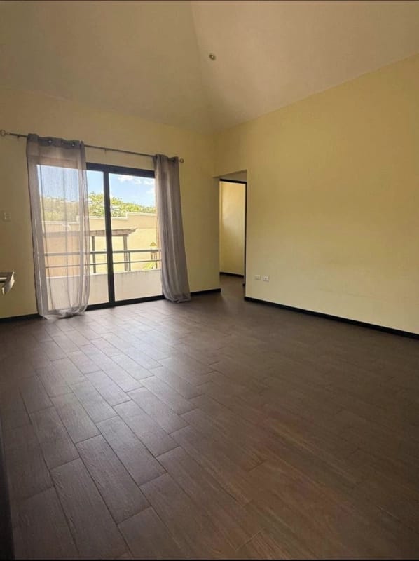 Casa en Venta Condominio Santa Fe a un Costado de la Academia Europea San Cristobal — Casa en Venta en Zona 8 Mixco, Guatemala, Ciudad — foto 6 de 10