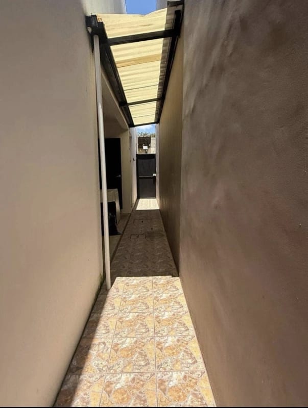 Casa en Venta Condominio Santa Fe a un Costado de la Academia Europea San Cristobal — Casa en Venta en Zona 8 Mixco, Guatemala, Ciudad — foto 5 de 10