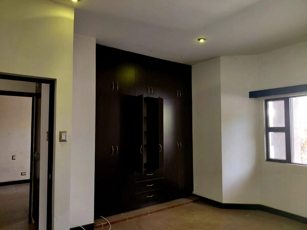 🏡✨ ¡oportunidad Única - Casa en Kanajuyu! ✨🏡 — Casa en Venta en Kanajuyú, Zona 16, Guatemala, Ciudad — foto 4 de 9