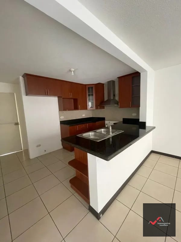 Casa en Venta San Cristobal, Zona 8 de Mixco — Casa en Venta en Zona 8 Mixco, Guatemala, Ciudad — foto 6 de 17