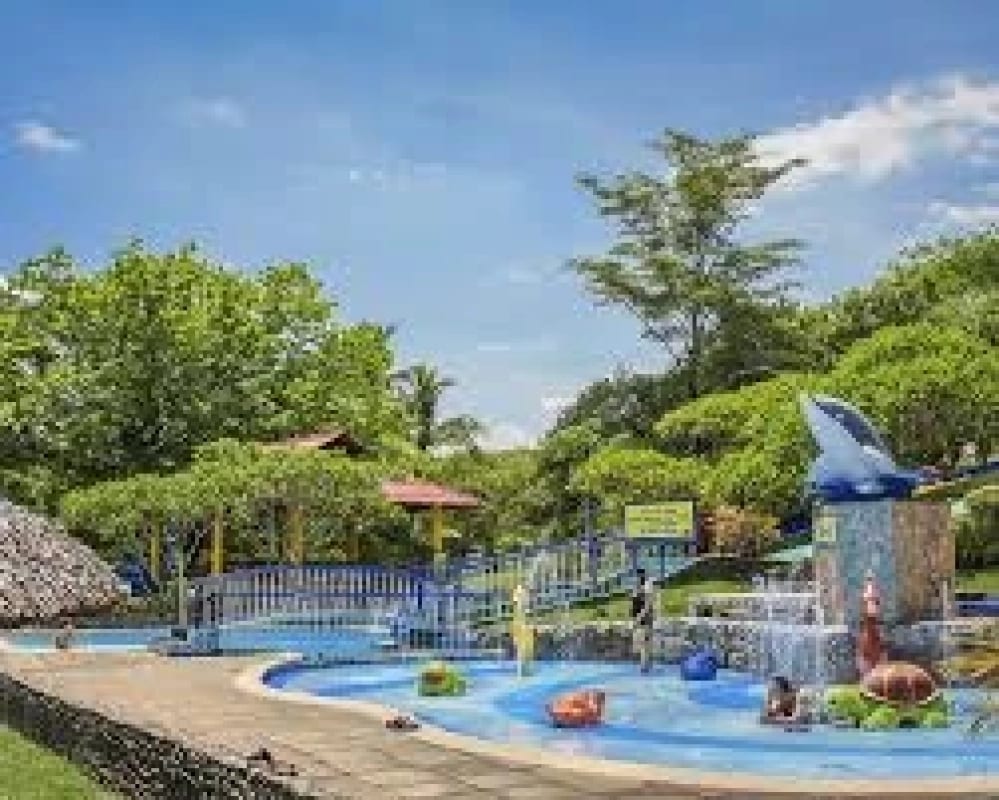 Propiedad con Piscina y Casa de Descanso en Venta en Torremolinos KM. 79 Autopista a Puerto Quetzal Escuintla — Terreno en Venta en Escuintla, Escuintla — foto 5 de 17