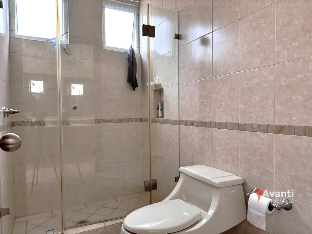 Vendo Casa Carretera a el Salvador, Portal del Bosque — Casa en Venta en Portal del Bosque, Carretera a El Salvador, Guatemala, Ciudad — foto 4 de 17