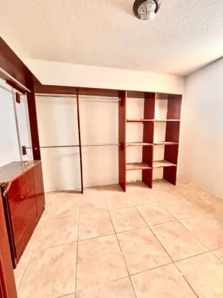 Entrada a Fraijanes • Casa en Renta/Venta • Villas de Entreverdes — Casa en Alquiler en Villas de Entreverdes, Carretera a El Salvador, Guatemala, Ciudad — miniatura 4 de 13