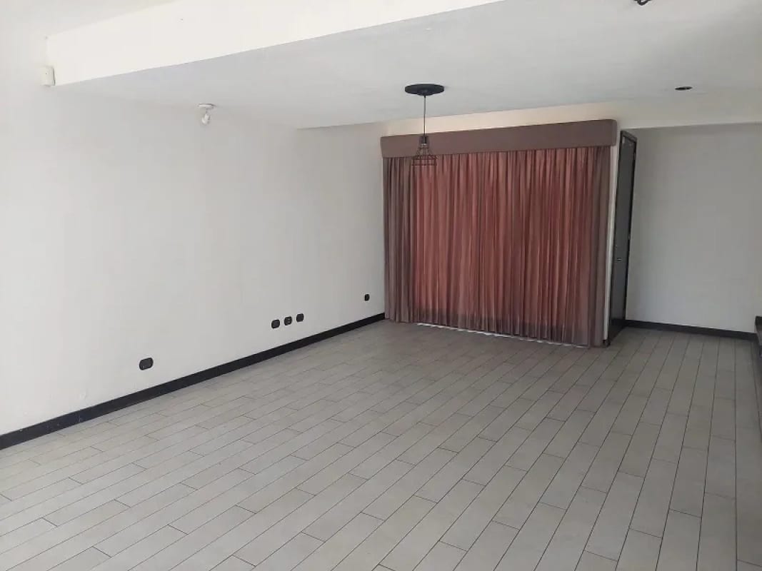 Venta de Casa en Santuaria Muxbal — Casa en Venta en Santuaria Muxbal, Muxbal, Guatemala, Ciudad — foto 16 de 17