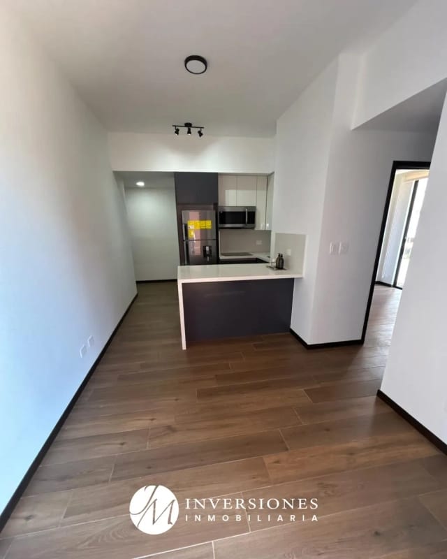 Apartamento en renta zona 10 cerca de La Estación — Apartamento en Alquiler en Zona 10, Guatemala, Ciudad — foto 1 de 13