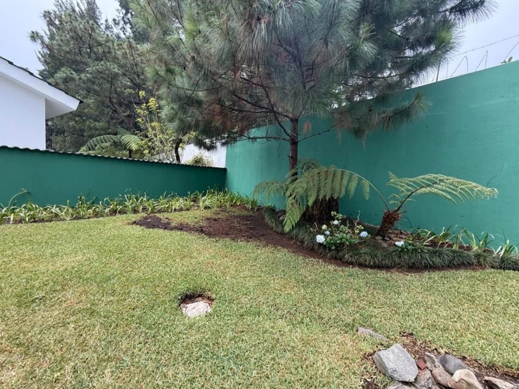 Preciosa casa en venta en Condominio la Encantada, km 12 Carretera El Salvador. — Casa en Venta en Carretera a El Salvador, Guatemala, Ciudad — foto 3 de 13