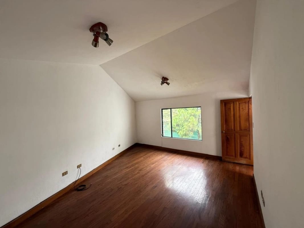 Preciosa casa en venta en Condominio la Encantada, km 12 Carretera El Salvador. — Casa en Venta en Carretera a El Salvador, Guatemala, Ciudad — foto 7 de 13