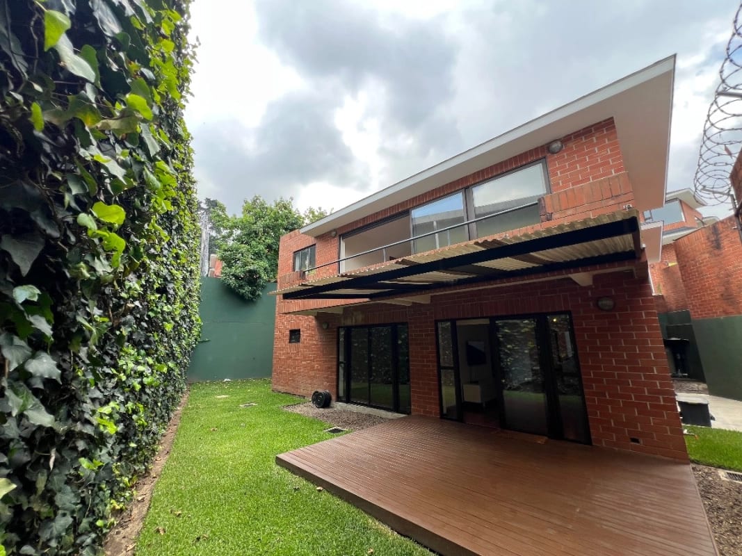 Casa Venta Carretera Muxbal, Atrás de C C Minuto Muxbal, a 10 Minutos Colegio Montessori, Condominio Privado 9 Casas, 4 Dormitorios Cada Uno C Baño 390 Mts $525,000 — Casa en Venta en Muxbal, Guatemala, Ciudad — foto 3 de 13