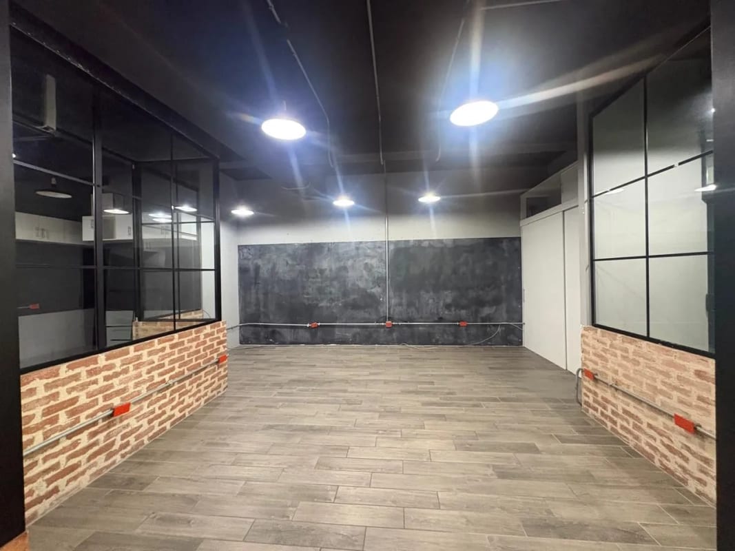 Vendo Oficina en Edificio Piale Zona 10 con Jardín — Oficina en Venta en Pialé, Zona 10, Guatemala, Ciudad — foto 10 de 15