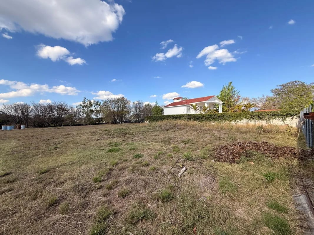 Terrenos de Desde 1,500 Vrs en Venta Sector A6 San Cristobal por la Pops — Terreno en Venta en Zona 8 Mixco, Guatemala, Ciudad — foto 4 de 9