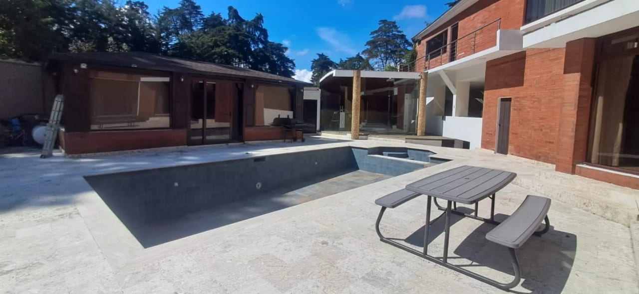 Vendo Casa con Piscina, Sauna, Jacuzzi, KM.18.7 CAES (copia) — Casa en Venta en Condominio La Mirage, Carretera a El Salvador, Guatemala, Ciudad — foto 1 de 11