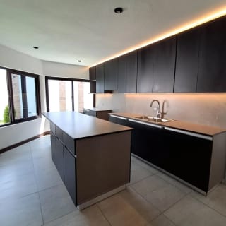 Vendo Amplia Casa con Apartamento, los Manantiales — Casa en Venta en Carretera a El Salvador, Guatemala, Ciudad — miniatura 13 de 17