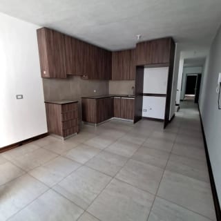 Vendo Amplia Casa con Apartamento, los Manantiales — Casa en Venta en Carretera a El Salvador, Guatemala, Ciudad — miniatura 3 de 17