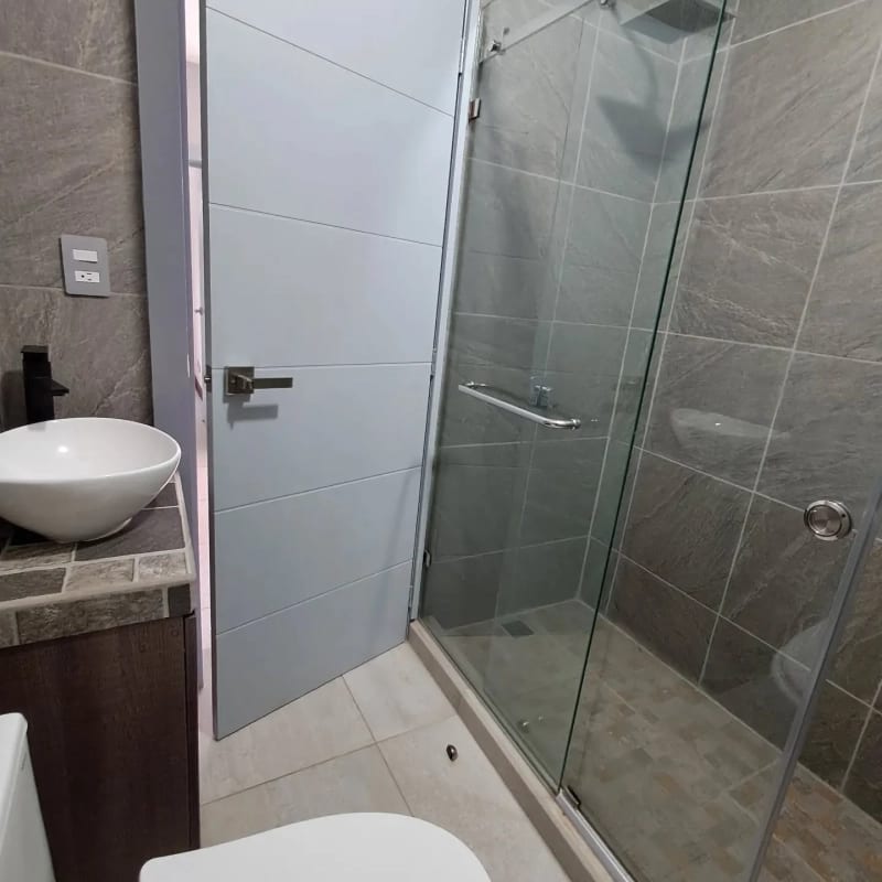 Vendo Amplia Casa con Apartamento, los Manantiales — Casa en Venta en Carretera a El Salvador, Guatemala, Ciudad — foto 2 de 17