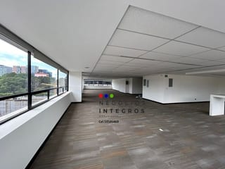 Alquilo Amplia Oficina en Zona 10 (copia) — Oficina en Alquiler en Centro Empresarial, Zona 10, Guatemala, Ciudad — miniatura 4 de 10