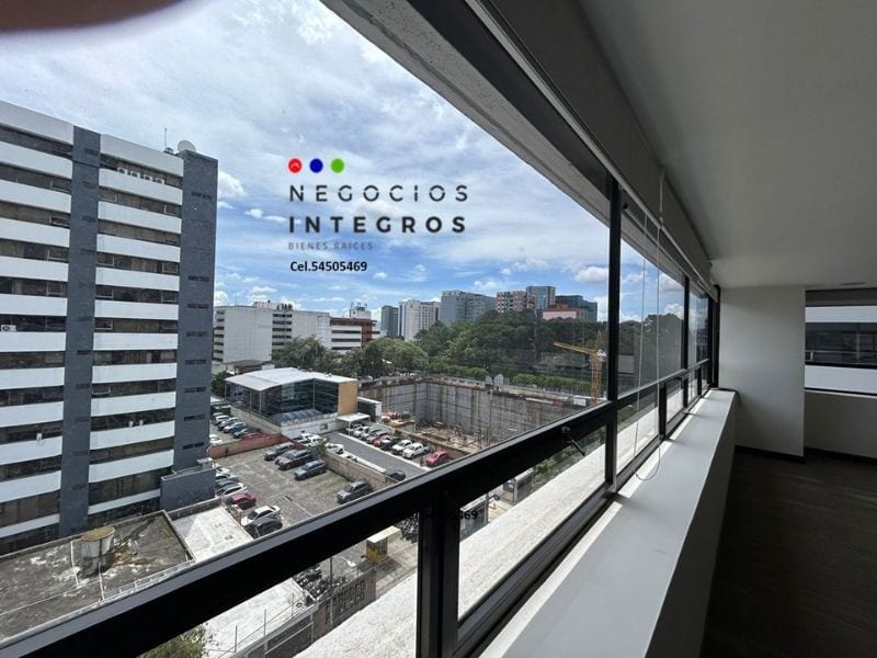 Alquilo Amplia Oficina en Zona 10 (copia) — Oficina en Alquiler en Centro Empresarial, Zona 10, Guatemala, Ciudad — foto 10 de 10