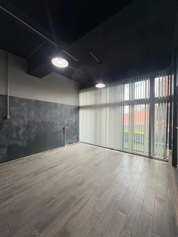 Alquilo / Vendo Oficinas en Edificio Piale Zona 10 (copia) — Oficina en Alquiler en Pialé, Zona 10, Guatemala, Ciudad — foto 14 de 15