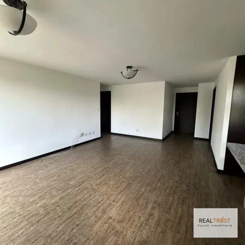 Rento Amplio Apartamento Zona 15 — Apartamento en Alquiler en Zona 15, Guatemala, Ciudad — foto 8 de 9