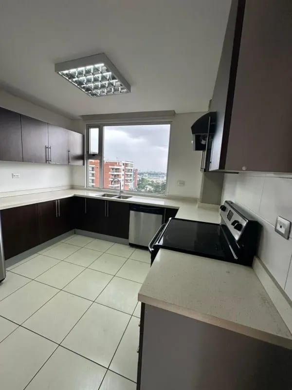 Penthouse en Venta Zona 14 en el Edificio Torre 14 — Apartamento en Venta en Torre 14, Zona 14, Guatemala, Ciudad — foto 5 de 17